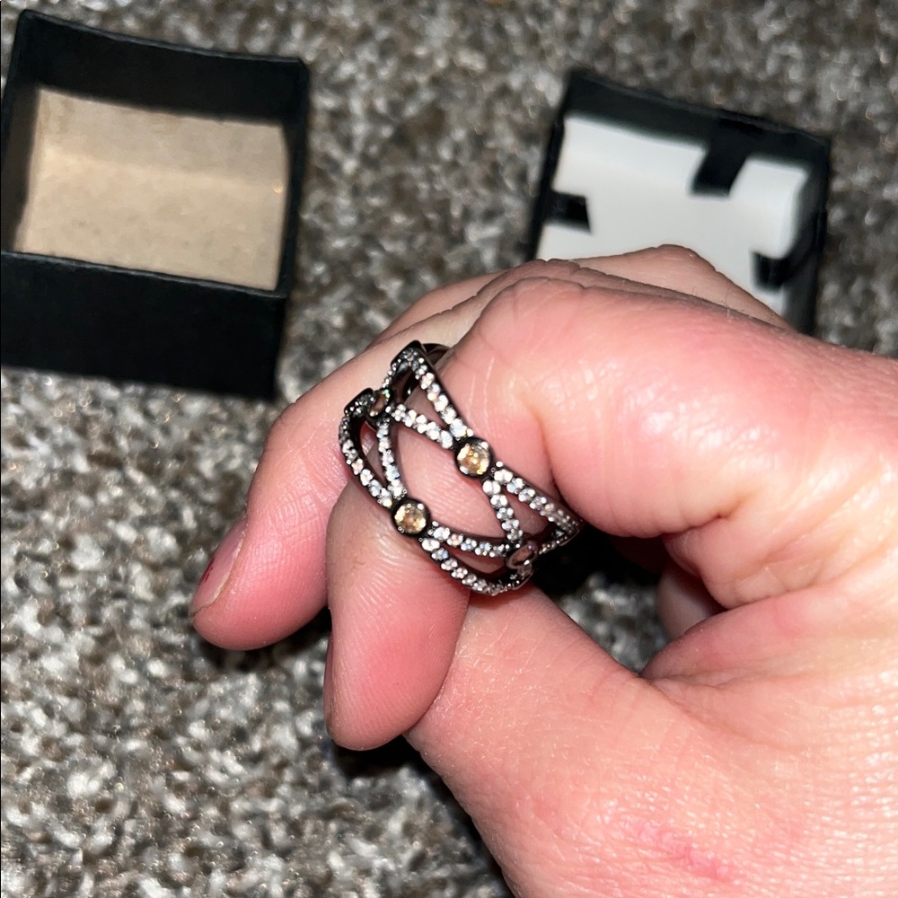 Elegant Silver and Gold Women's Ring